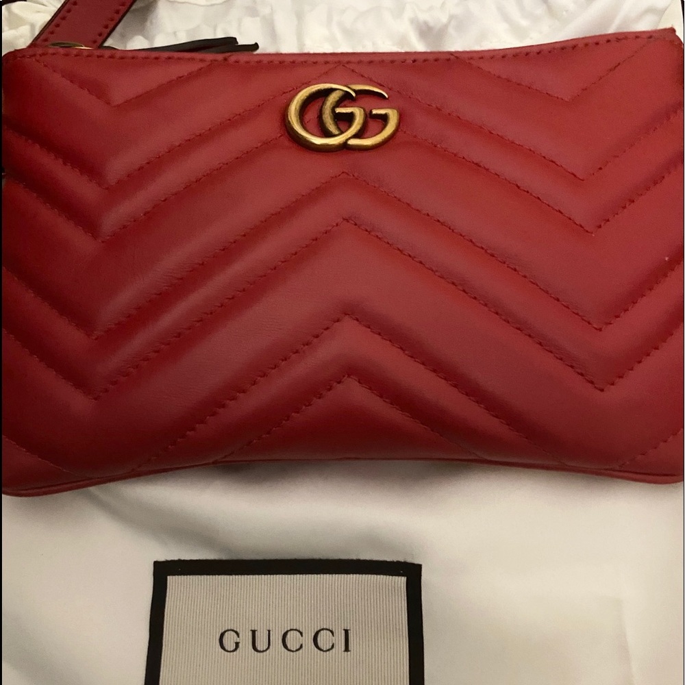 Gucci wristlet